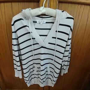 Black & White Sweater with hood